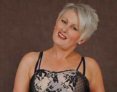 Hot British Milf Works Her Pussy Hard