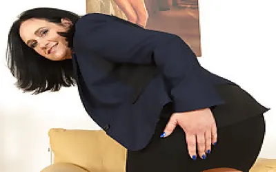 Big Breasted Housewife Getting Wet And Wild