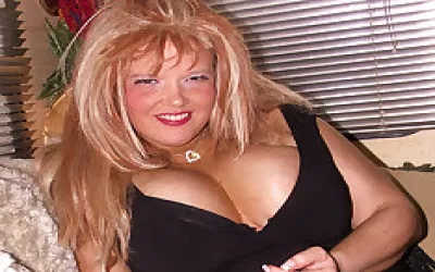 Big Brested Blonde Mature Slut Fucking And Sucking