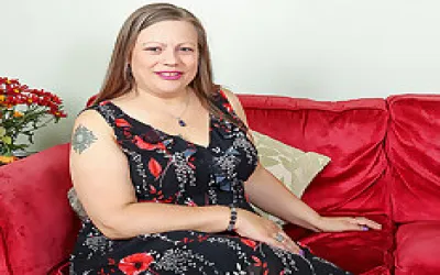 British Housewife Strips Naked And Plays With Her Pussy