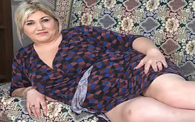 Chubby Big Breasted Housewife Sucking In Pov Style