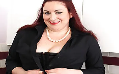 Chubby British Housewife Fooling Around In Her Kitchen