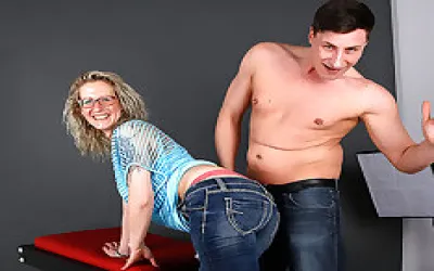 German Housewife Fucking And Sucking During A Photoshoot