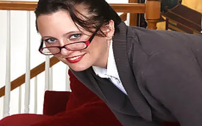 Hairy American Housewife Playing With Her Bushy Pussy