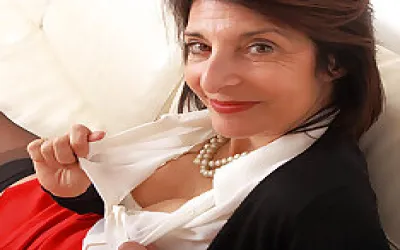 Hairy British Housewife Playing With Her Pussy