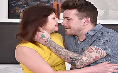 Hairy Housewife Fucking And Sucking Her Ass Off