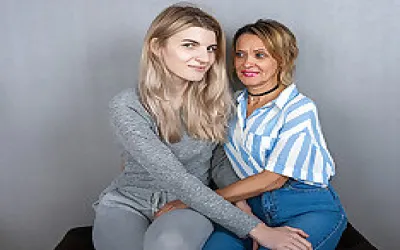 Horny Lesbian Housewife Seduces Young Girl Into Licking Her Hairy Pussy