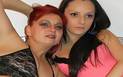 Horny Mature Slut Doing Her Young Lesbian Lover