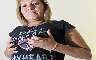 Horny Mature Slut Loves To Play With Herself