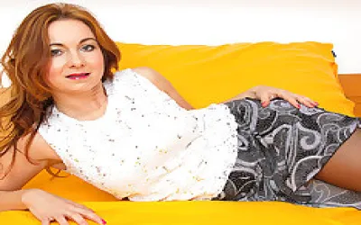 Hot Steamy Milf Playing With Her Shaved Pussy