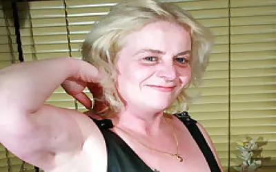 Kinky Housewife Getting Her Pussy Wet