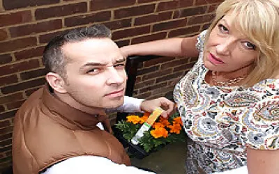 Naughty British Housewife Fucking And Sucking