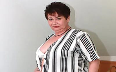 Naughty German Housewife Playing With Her Pussy