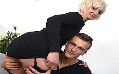 Naughty Housewife Fucking And Sucking A Hard Throbbing Cock