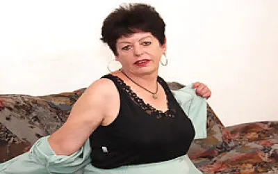 Naughty Mature Slut Playing With Herself