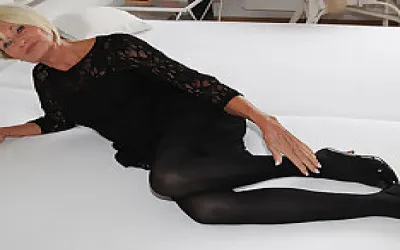 Sexy German Grandma Masturbating