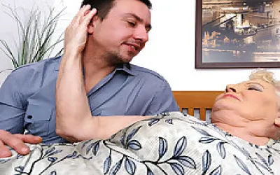 This Big Mama Loves To Fuck And Suck Her Toy Boy