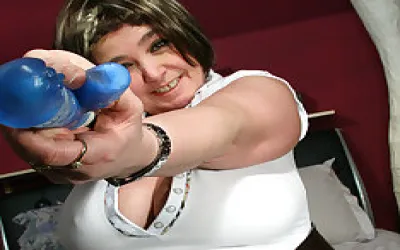 This Big Mama Loves To Play Alone