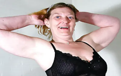 This Mature Slut Loves To Show Her Big Ass And Dirty Mind