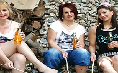 Three Old And Young Lesbians Make Out In The Garden